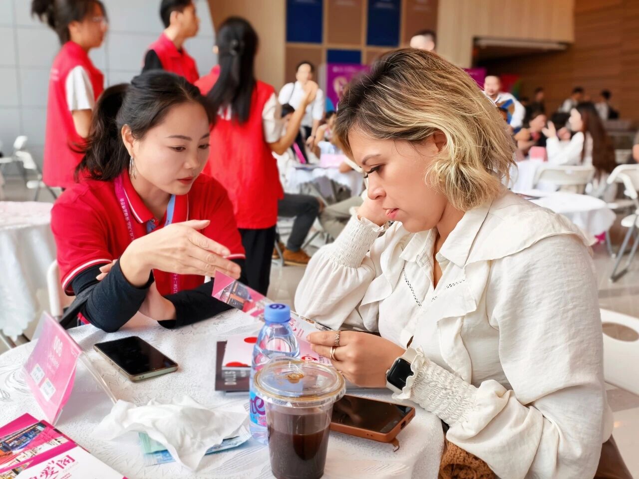 广交会外商采购热潮再起:趣爱阁成人用品为何成为国际买家首选4.jpg